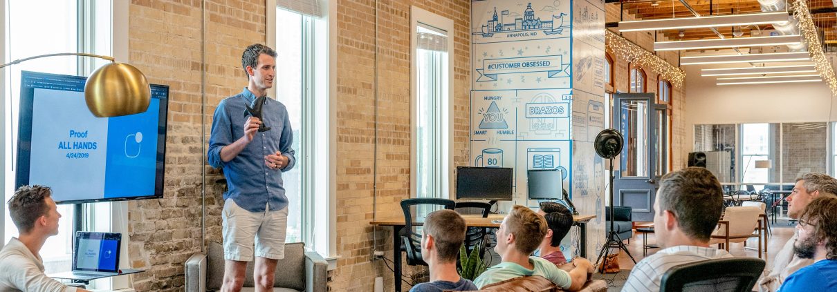 Why Business Experience Matters More Than You Think in Accounting